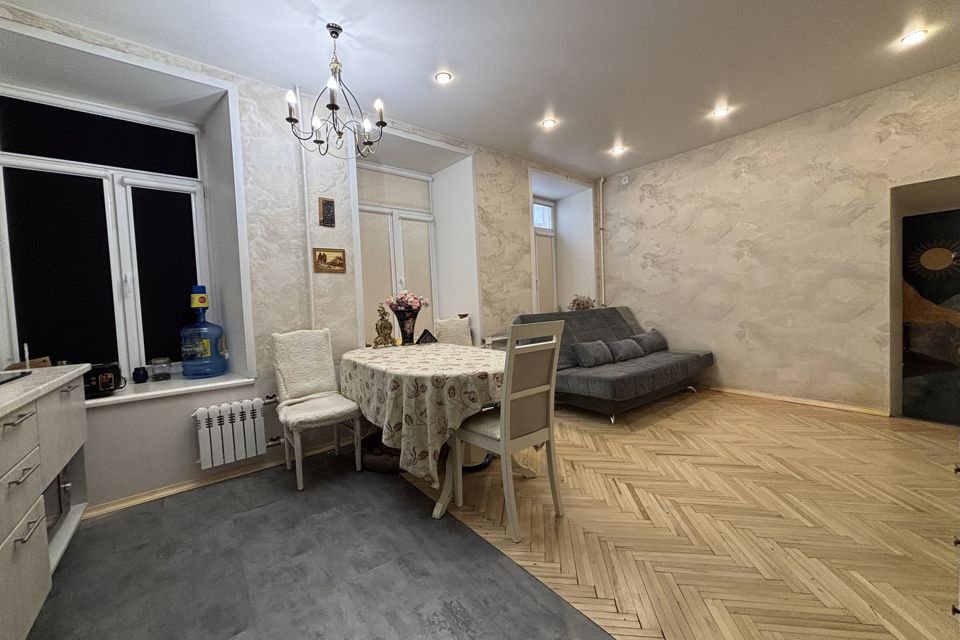 Продаётся 2-комнатная квартира, 57 м²