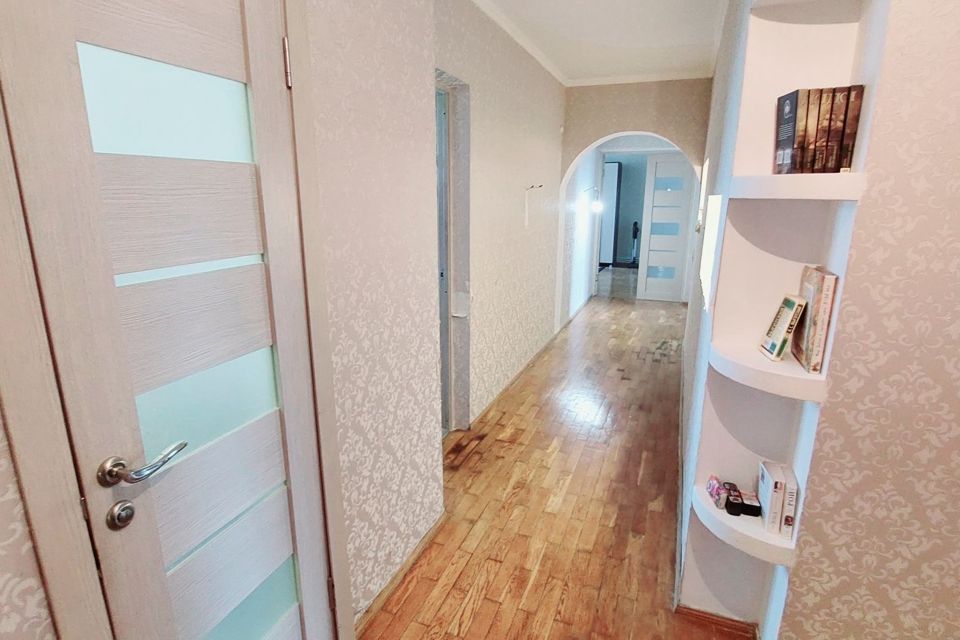 Продаётся 3-комнатная квартира, 101 м²
