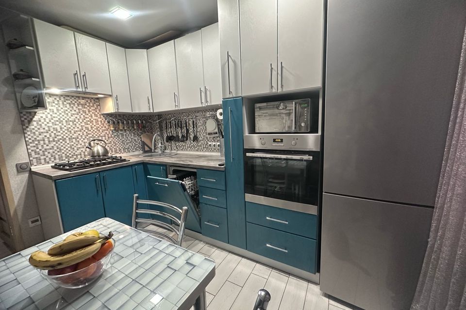 Продаётся 3-комнатная квартира, 61.2 м²