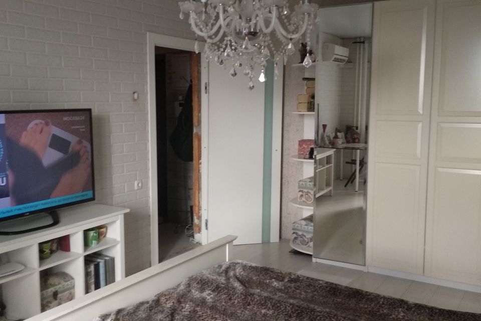 Продаётся 1-комнатная квартира, 37.7 м²
