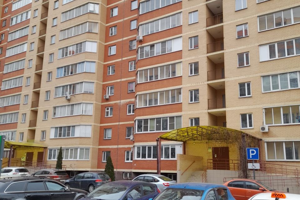 Продаётся 1-комнатная квартира, 45.2 м²