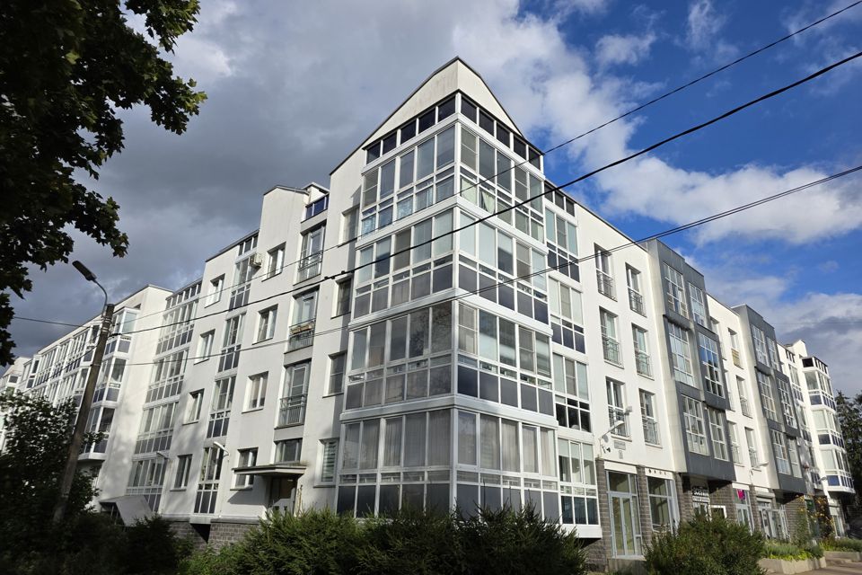 Продаётся 2-комнатная квартира, 56.7 м²