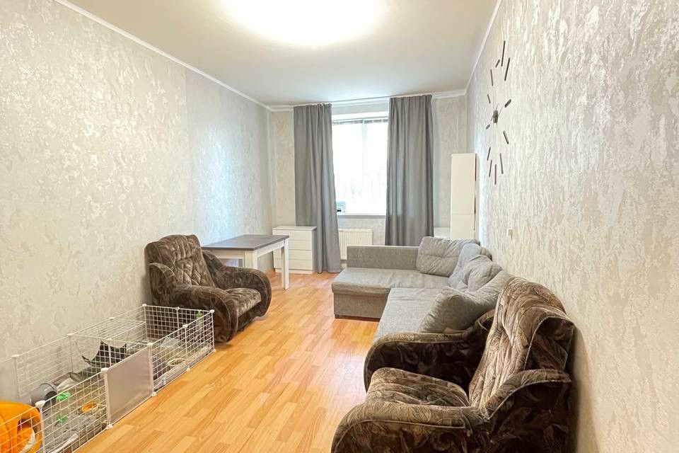 Продаётся 1-комнатная квартира, 46.7 м²