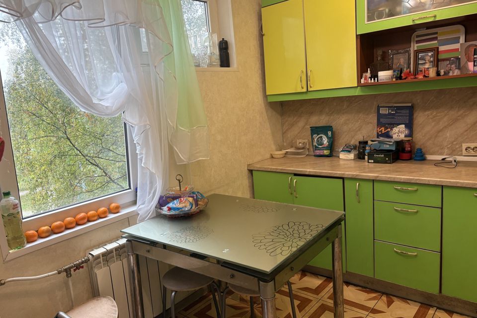 Продаётся 4-комнатная квартира, 82 м²