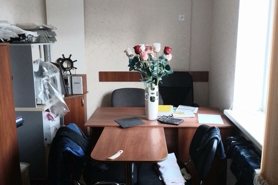 Сдаётся офис, 300 м²