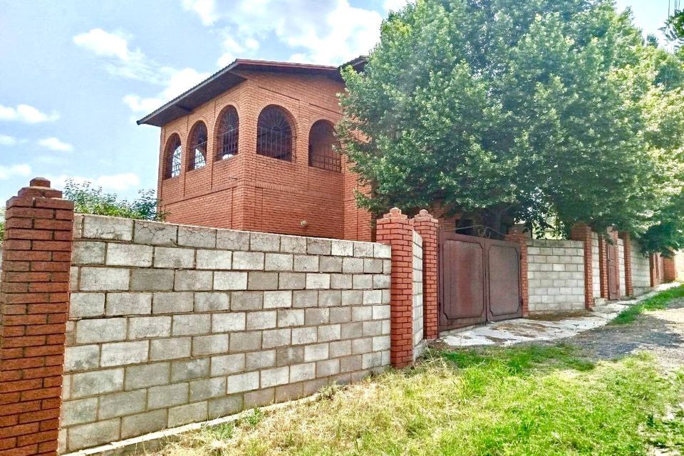Продаётся 2-этажный дом, 120 м²
