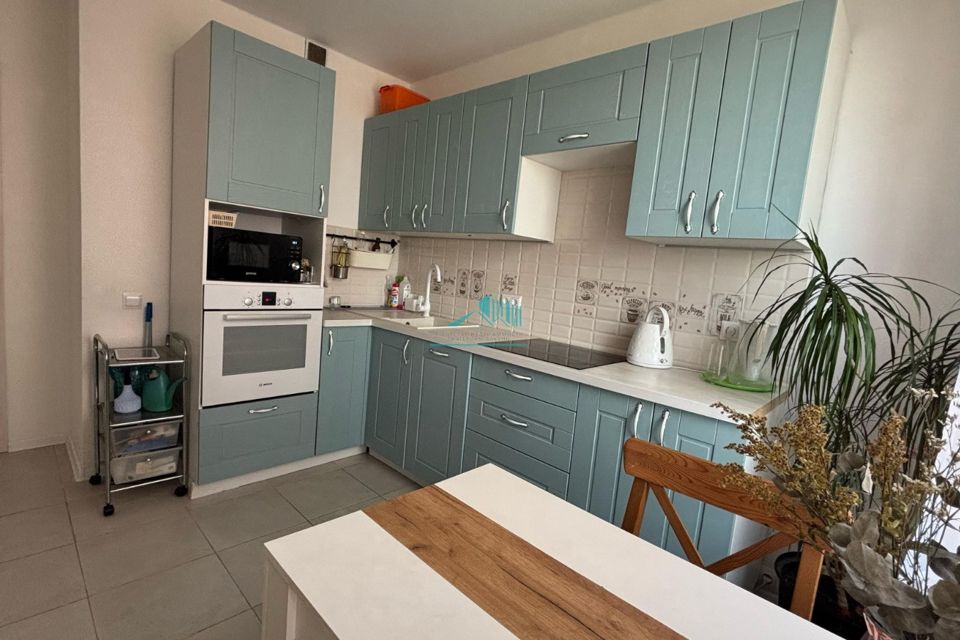 Продаётся 2-комнатная квартира, 58.6 м²