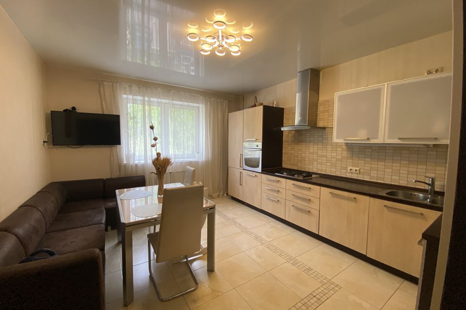 Продаётся 2-комнатная квартира, 74.1 м²