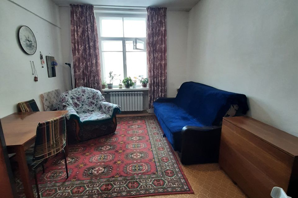 Продаётся комната в 4-комн. квартире, 14.7 м²