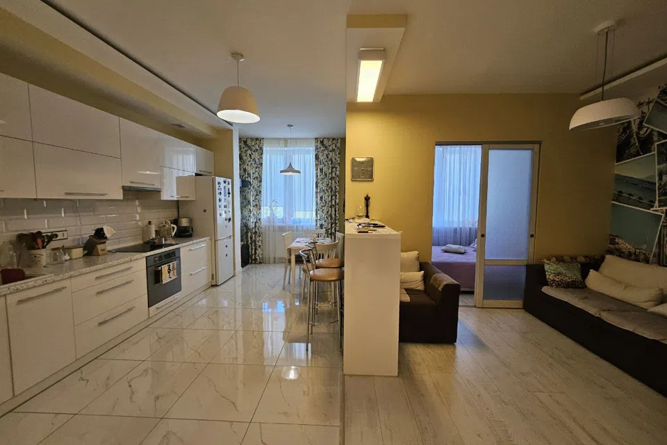 Продаётся 1-комнатная квартира, 52 м²