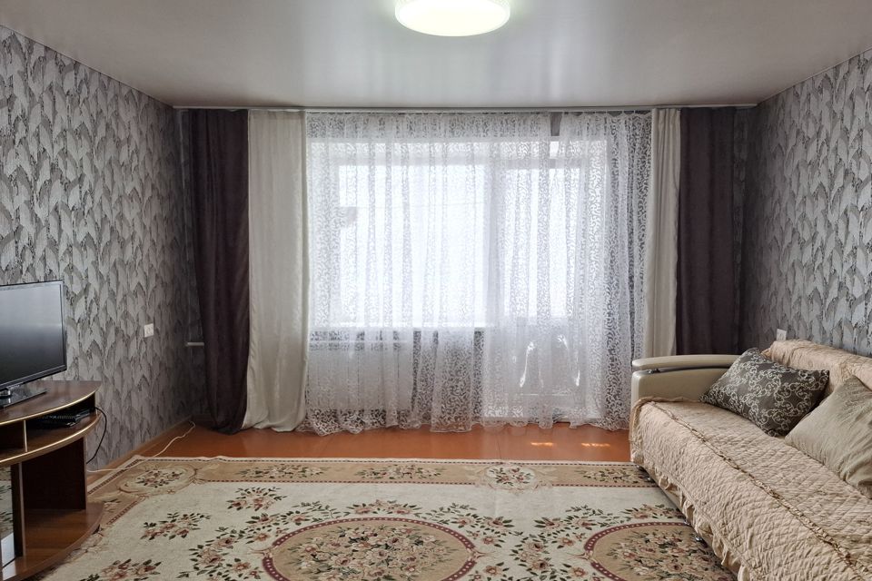 Продаётся 4-комнатная квартира, 76.5 м²