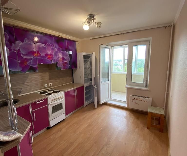 Продаётся 1-комнатная квартира, 38 м²