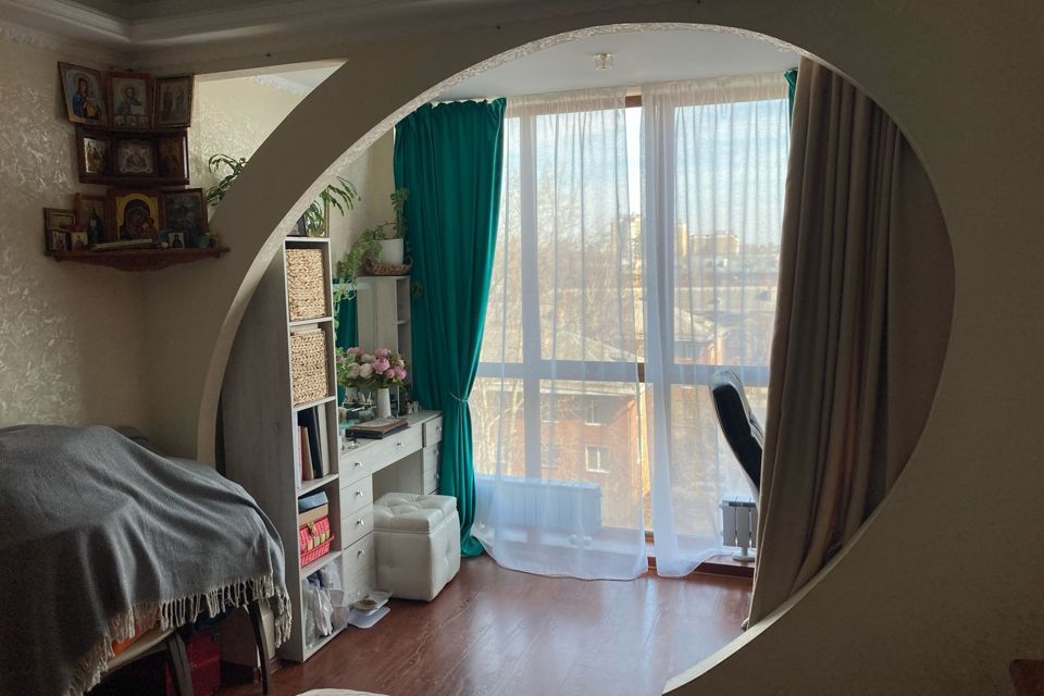 Продаётся 2-комнатная квартира, 63 м²