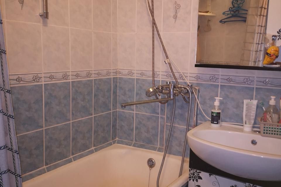 Продаётся 3-комнатная квартира, 60 м²