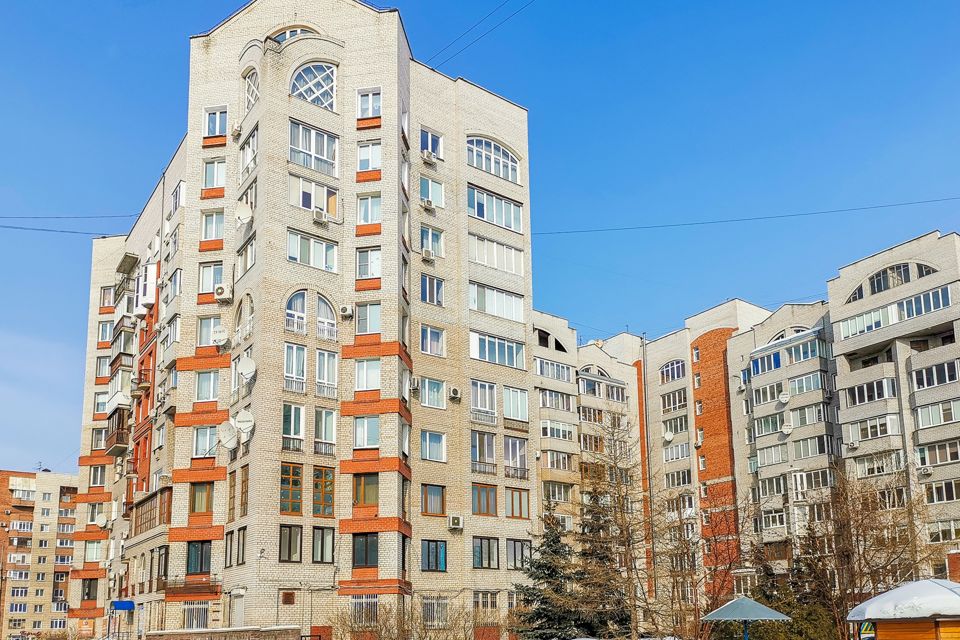 Продаётся 2-комнатная квартира, 77 м²