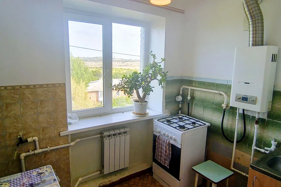 Продаётся 3-комнатная квартира, 56 м²
