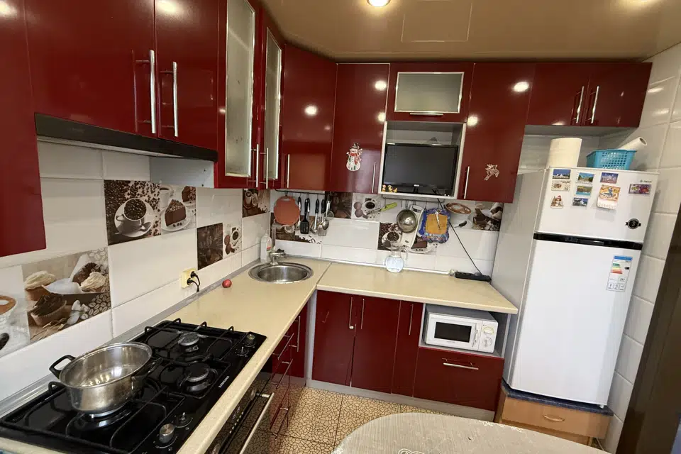 Продаётся 3-комнатная квартира, 61.4 м²
