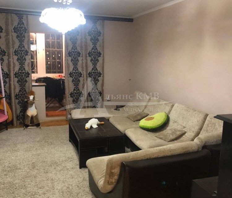 Продаётся 3-комнатная квартира, 129 м²