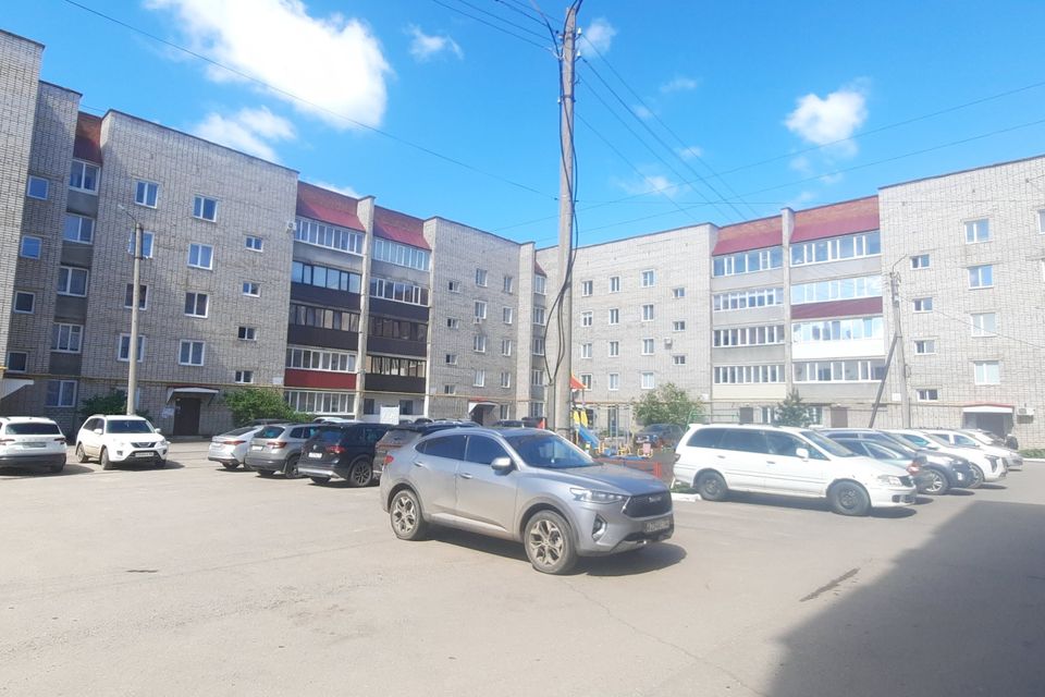 Продаётся 4-комнатная квартира, 97.4 м²