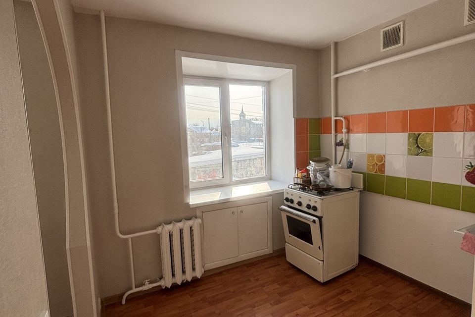 Продаётся 3-комнатная квартира, 48.2 м²