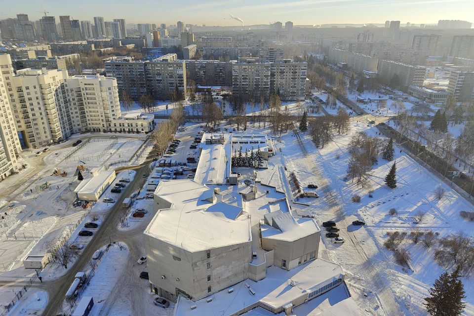 Продаётся 1-комнатная квартира, 37.3 м²
