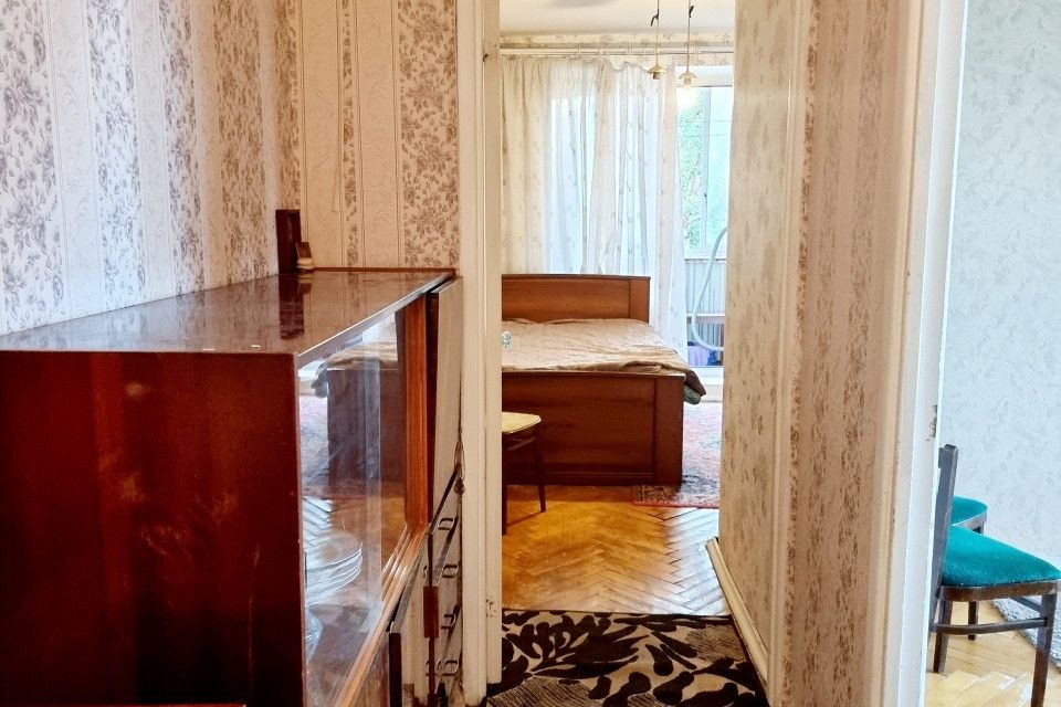Продаётся 3-комнатная квартира, 49.8 м²