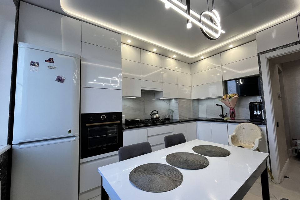 Продаётся 3-комнатная квартира, 69.6 м²