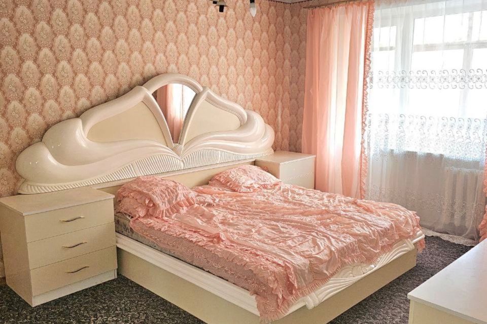 Продаётся 3-комнатная квартира, 60 м²