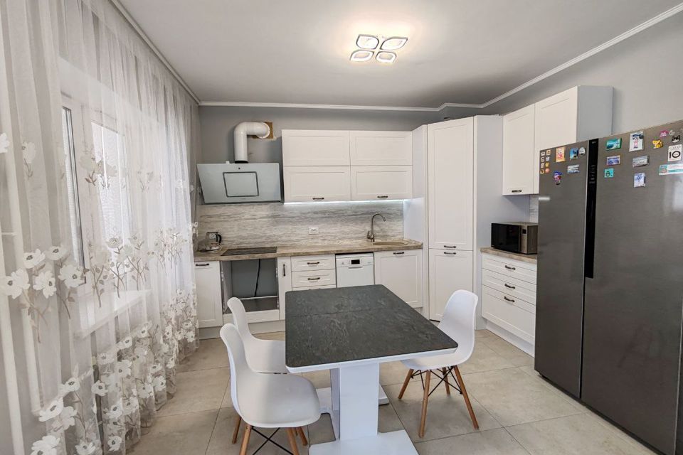 Продаётся 3-комнатная квартира, 74 м²