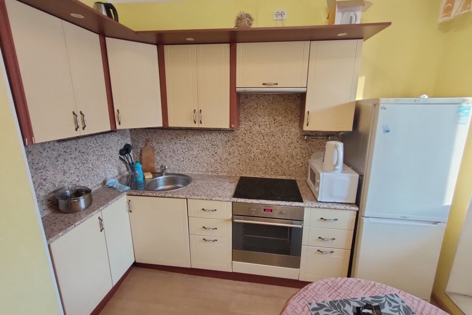 Продаётся 1-комнатная квартира, 42.1 м²