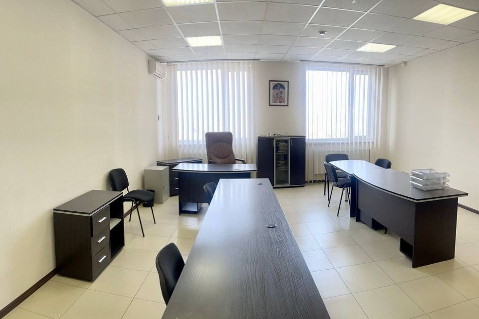 Сдаётся офис, 180 м²