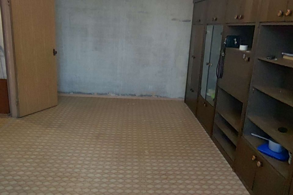 Продаётся 1-комнатная квартира, 38 м²