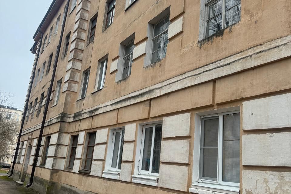 Продаётся 4-комнатная квартира, 83.9 м²