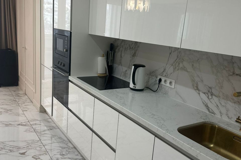 Продаётся 3-комнатная квартира, 90 м²