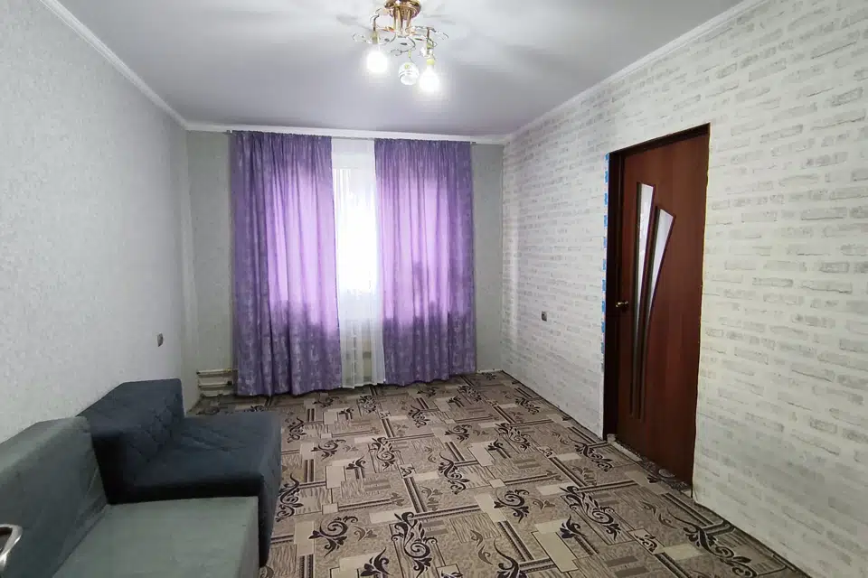 Продаётся 3-комнатная квартира, 49.3 м²
