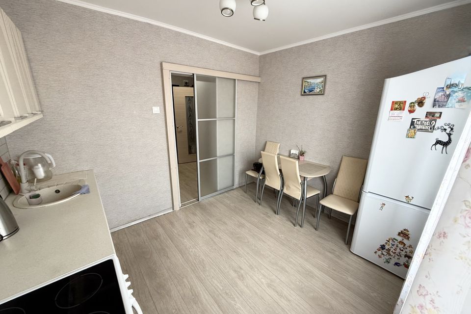 Продаётся 1-комнатная квартира, 37.7 м²