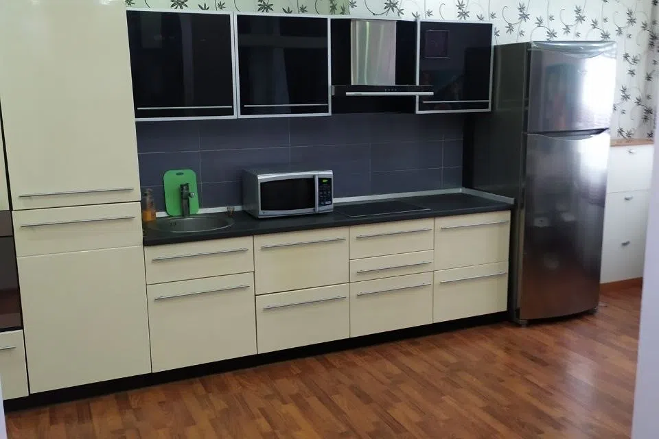 Продаётся 4-комнатная квартира, 148 м²