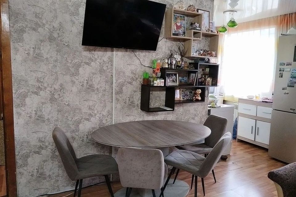 Продаётся 3-комнатная квартира, 57.8 м²