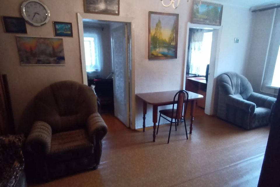 Продаётся 4-комнатная квартира, 60 м²