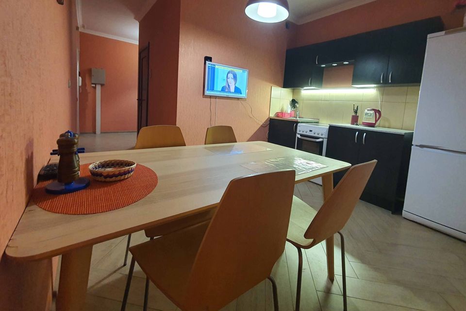 Сдаётся 1-комнатная квартира, 42 м²