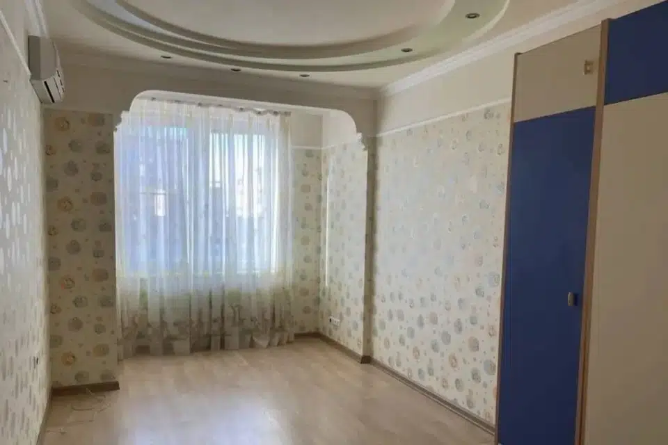Продаётся 4-комнатная квартира, 124.9 м²