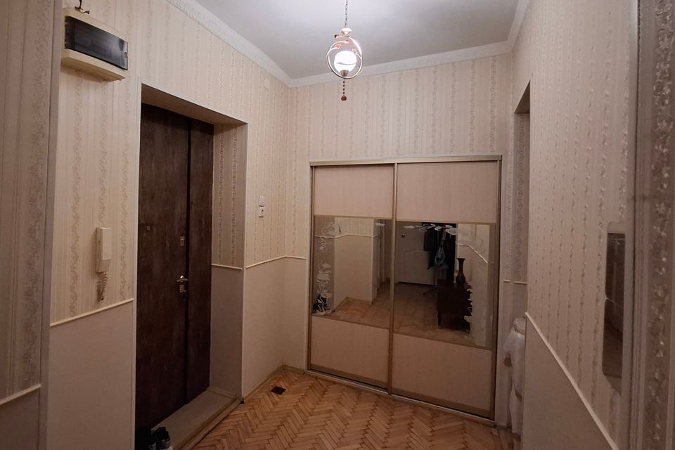 Продаётся 2-комнатная квартира, 82.4 м²