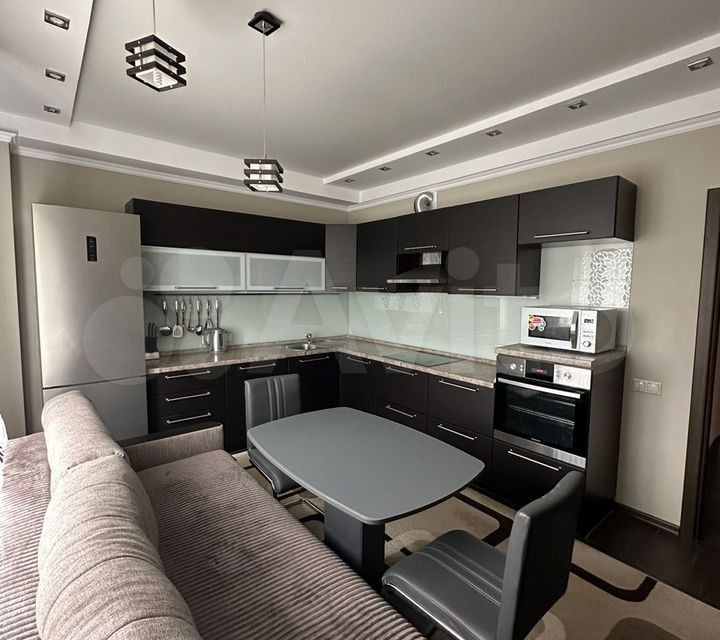 Продаётся 1-комнатная квартира, 61 м²