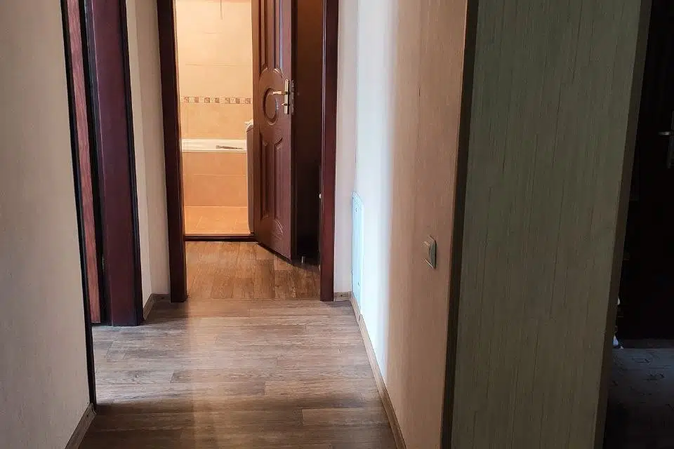 Продаётся 4-комнатная квартира, 92.6 м²