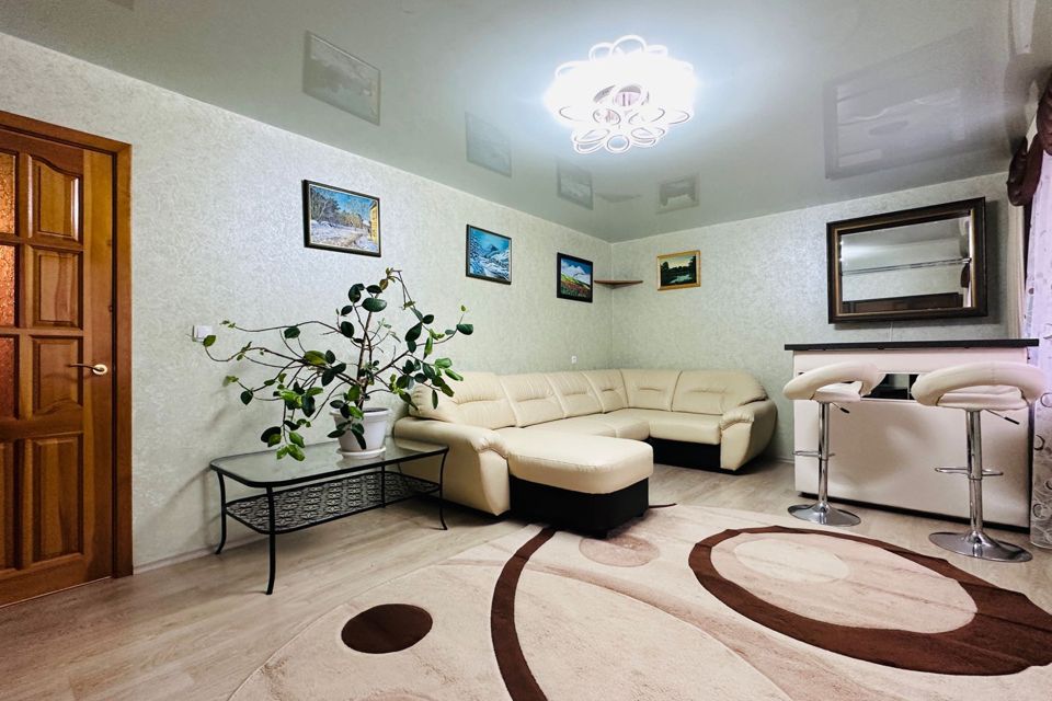 Продаётся 2-комнатная квартира, 56.6 м²