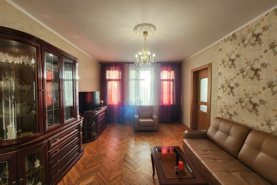 Продаётся 3-комнатная квартира, 82.2 м²