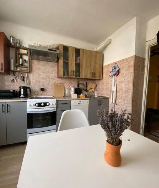 Сдаётся 3-комнатная квартира, 63 м²