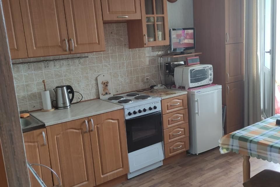 Продаётся 1-комнатная квартира, 42.2 м²