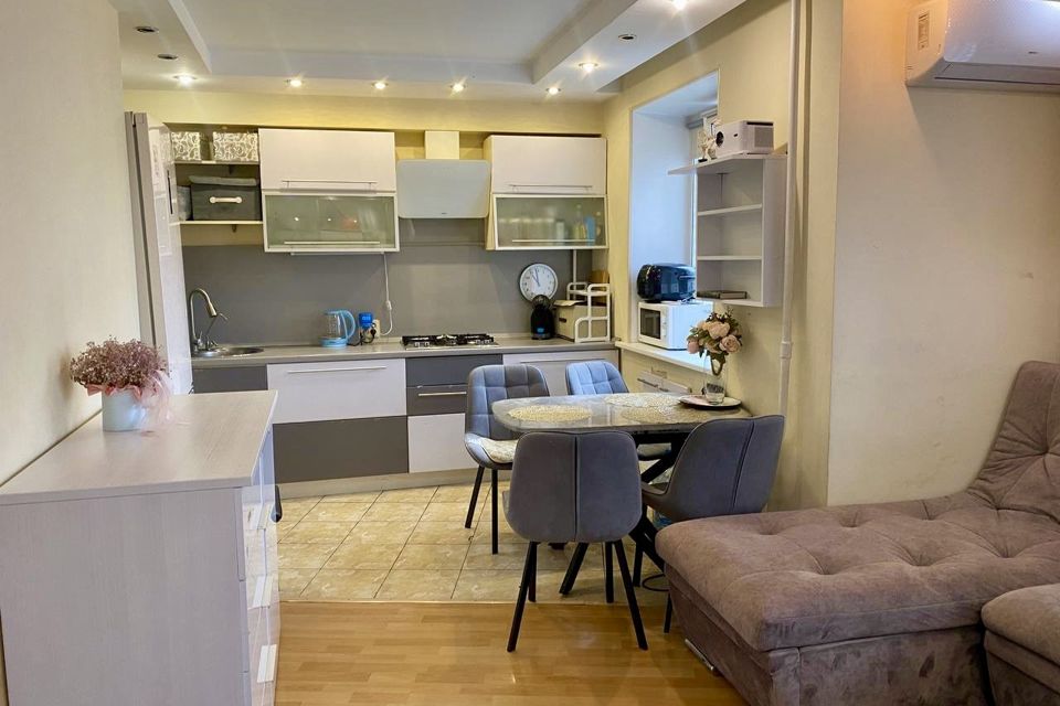 Продаётся 3-комнатная квартира, 61 м²