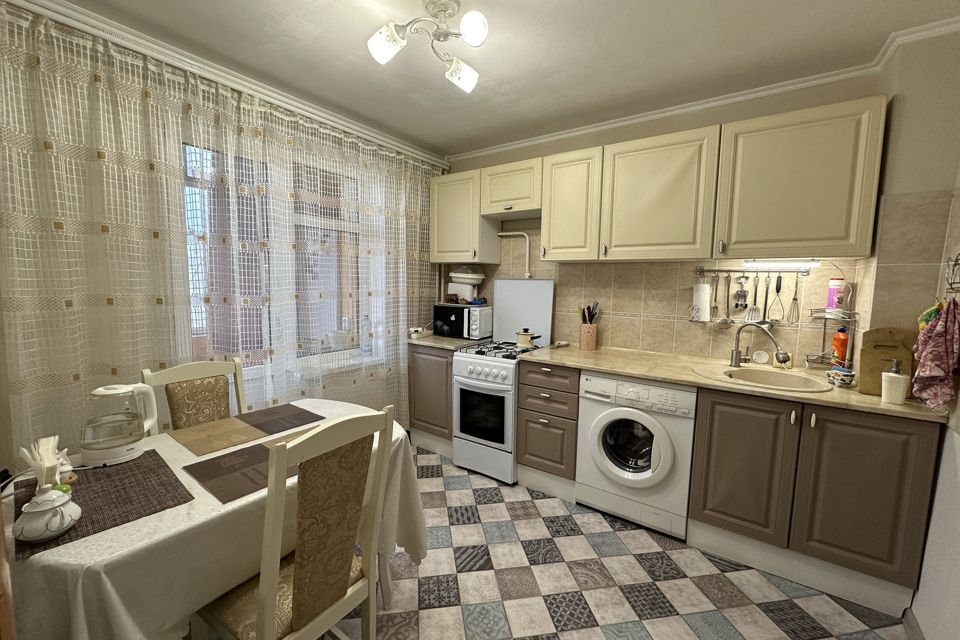 Продаётся 1-комнатная квартира, 41 м²